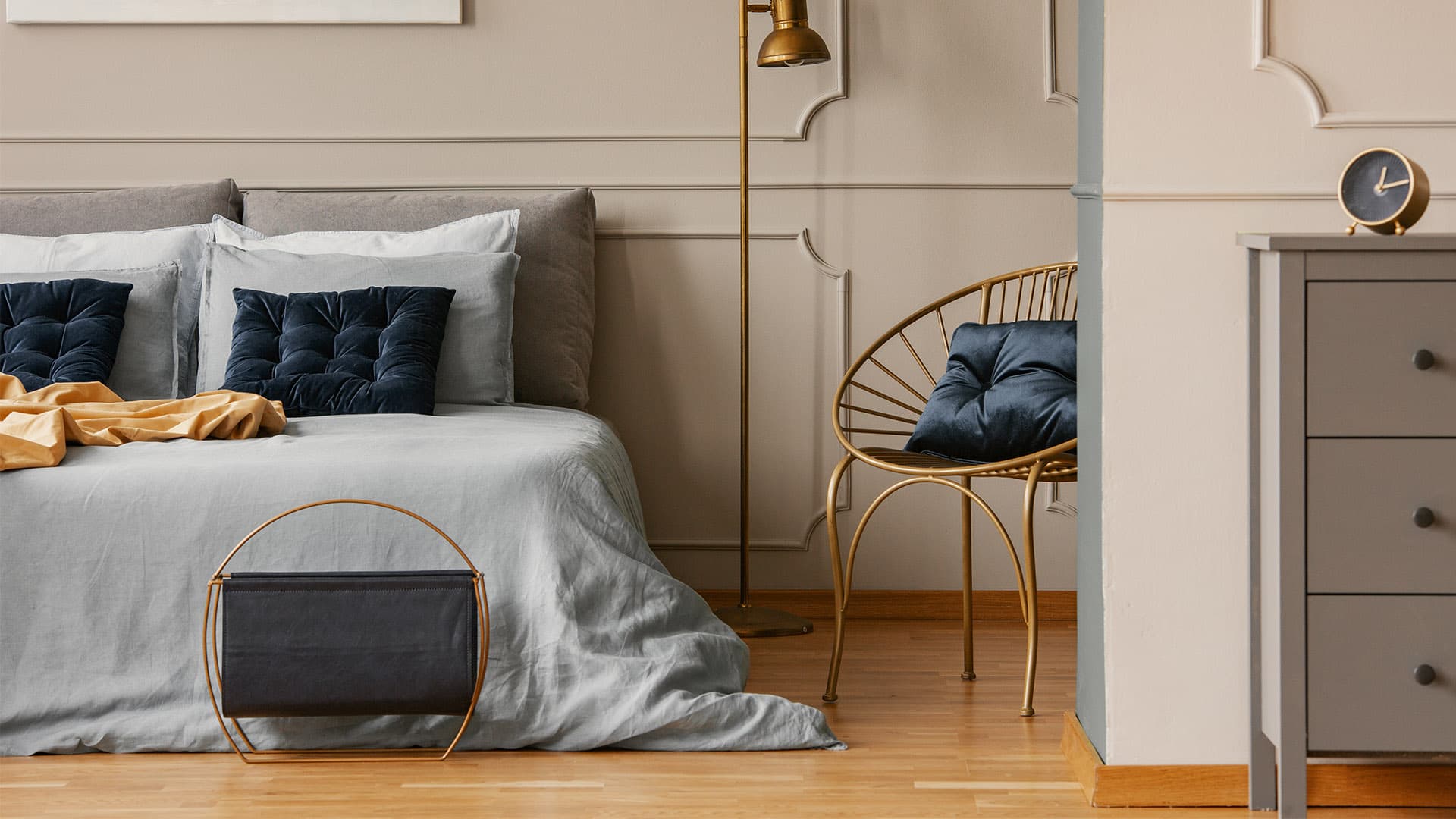 Live market data in Cricklewood